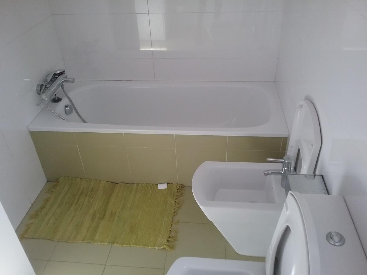 Lovely 2 Bedroom Terrace Wifi Parking Ac Heating Attic Valencia Exterior photo