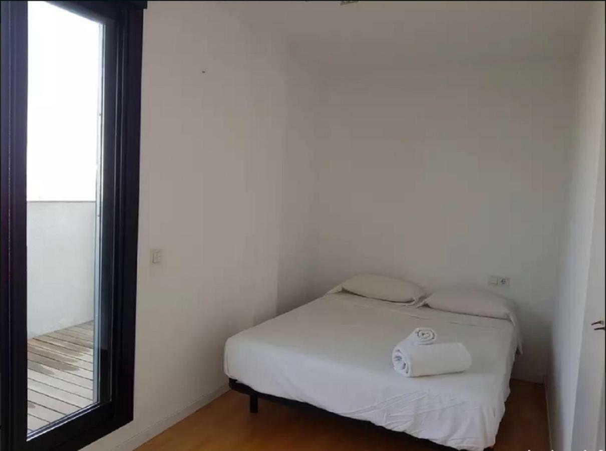 Lovely 2 Bedroom Terrace Wifi Parking Ac Heating Attic Valencia Exterior photo